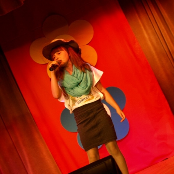 OLYMPUS DIGITAL CAMERA