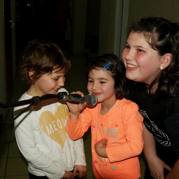 OLYMPUS DIGITAL CAMERA