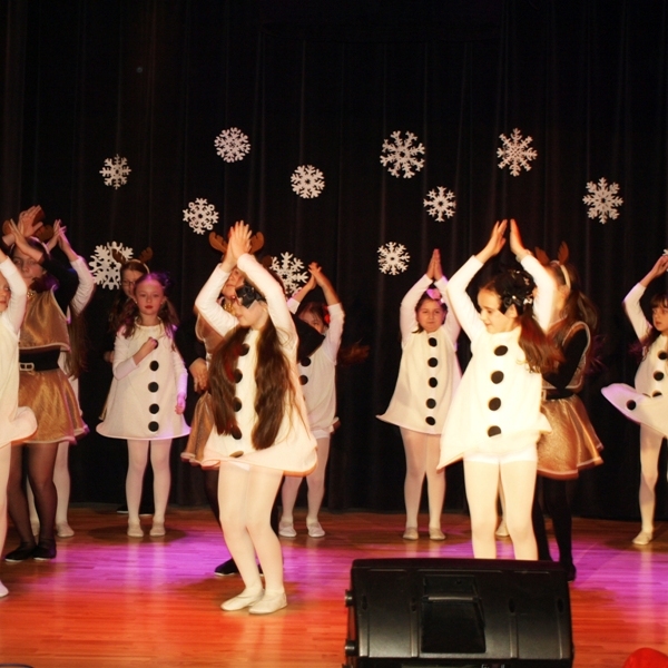 OLYMPUS DIGITAL CAMERA