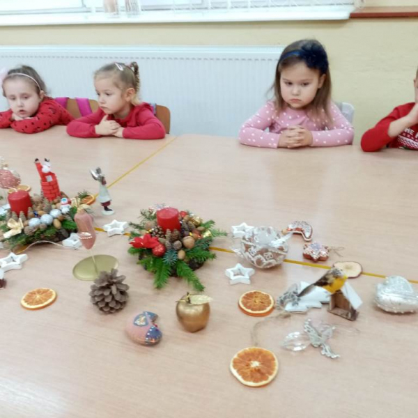 GRUDNIOWE ZABAWY W AKADEMII MALUCHA ORAZ W GRUPIE 2 GODZINY DLA RODZINY
